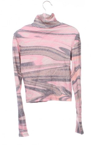 Детска блуза Bershka, Размер 10-11y/ 146-152 см, Цвят Многоцветен, Цена 5,11 €