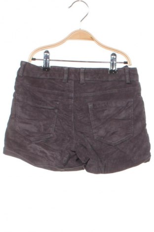 Gyerek rövidnadrág Zara, Méret 6-7y / 122-128 cm, Szín Szürke, Ár 2 259 Ft