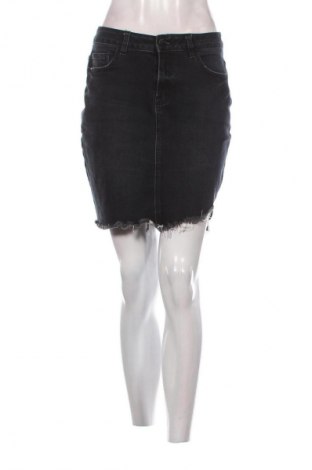 Spódnica Amisu, Rozmiar M, Kolor Czarny, Cena 31,07 zł