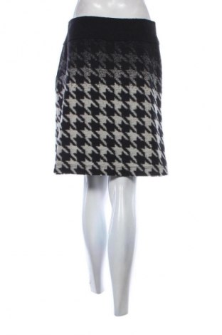 Пола Apanage, Размер M, Цвят Многоцветен, Цена 4,60 €