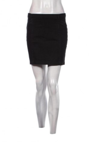 Sukňa Bershka, Veľkosť M, Farba Čierna, Cena  2,95 €