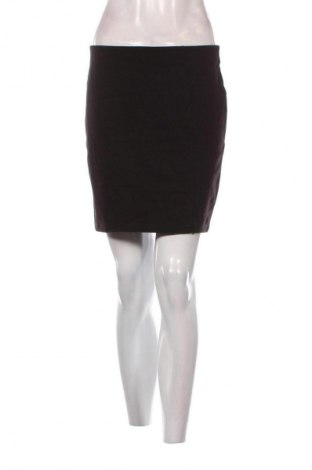 Пола C&A, Размер M, Цвят Черен, Цена 2,04 €