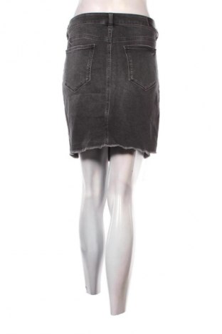 Rock Esprit, Größe L, Farbe Grau, Preis 4,99 €