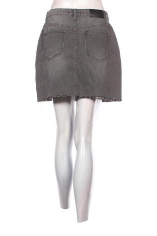 Пола NA-KD, Размер M, Цвят Сив, Цена 7,15 €