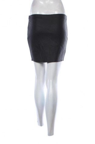 Sukně Zara, Velikost S, Barva Černá, Cena  179,00 Kč