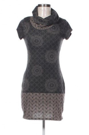 Sukienka Aiki Keylook, Rozmiar M, Kolor Kolorowy, Cena 26,99 zł