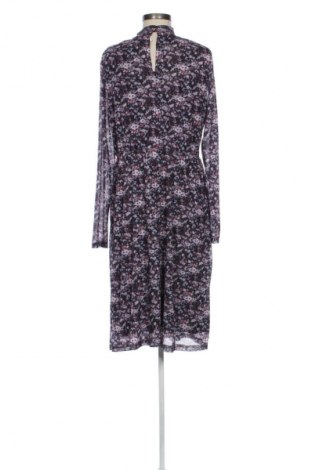 Рокля B.Young, Размер XL, Цвят Многоцветен, Цена 16,36 €