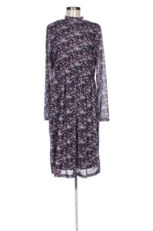 Рокля B.Young, Размер XL, Цвят Многоцветен, Цена 16,36 €