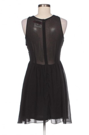 Kleid Boohoo, Größe M, Farbe Mehrfarbig, Preis 17,99 €