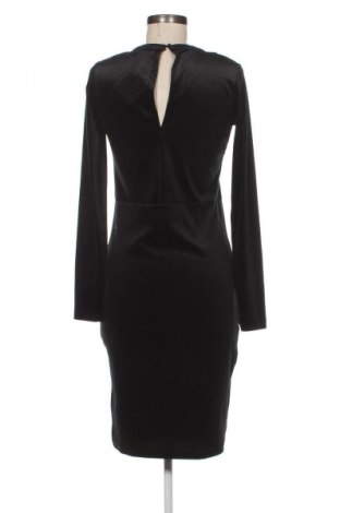 Ruha Cubus, Méret M, Szín Fekete, Ár 1 982 Ft