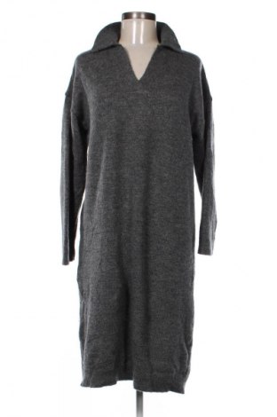 Sukienka Esmara, Rozmiar M, Kolor Szary, Cena 62,99 zł