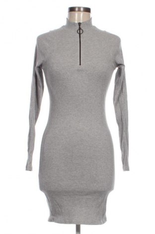 Šaty  Fb Sister, Veľkosť M, Farba Sivá, Cena  1,95 €
