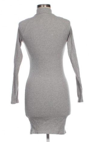 Šaty  Fb Sister, Veľkosť M, Farba Sivá, Cena  1,95 €