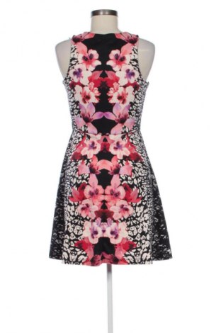 Rochie H&M, Mărime M, Culoare Multicolor, Preț 82,99 Lei