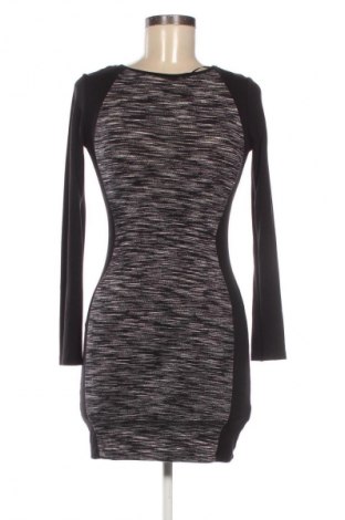 Рокля H&M Divided, Размер XS, Цвят Многоцветен, Цена 3,57 €