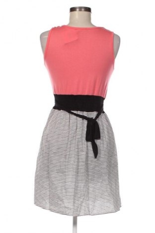 Kleid Metrofive, Größe M, Farbe Mehrfarbig, Preis 15,85 €