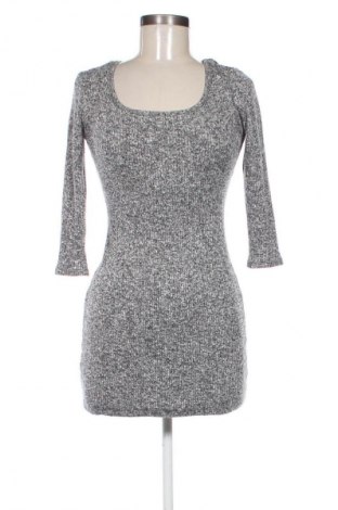 Kleid Monteau, Größe M, Farbe Mehrfarbig, Preis 2,99 €