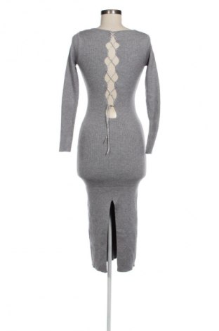 Kleid NEW COLLECTION, Größe S, Farbe Grau, Preis 12,24 €