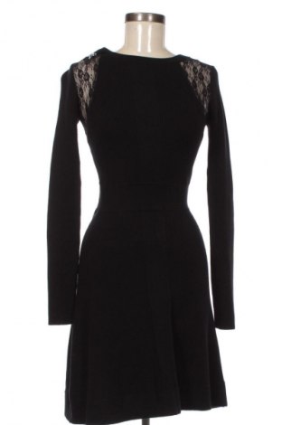 Рокля Pinko, Размер M, Цвят Черен, Цена 54,55 €
