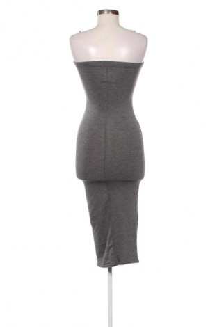 Φόρεμα Pretty Little Thing, Μέγεθος XS, Χρώμα Γκρί, Τιμή 7,99 €