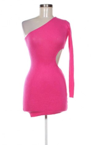 Sukienka Pretty Little Thing, Rozmiar S, Kolor Różowy, Cena 22,99 zł