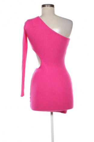 Sukienka Pretty Little Thing, Rozmiar S, Kolor Różowy, Cena 22,99 zł