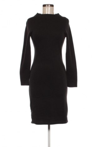 Рокля Reserved, Размер M, Цвят Черен, Цена 19,72 €