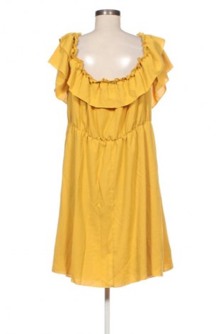 Φόρεμα SHEIN, Μέγεθος 3XL, Χρώμα Κίτρινο, Τιμή 11,99 €