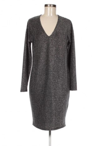 Kleid Set, Größe XS, Farbe Silber, Preis 2,99 €