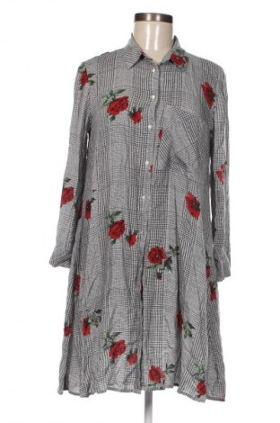 Šaty  Stradivarius, Veľkosť M, Farba Viacfarebná, Cena  12,34 €