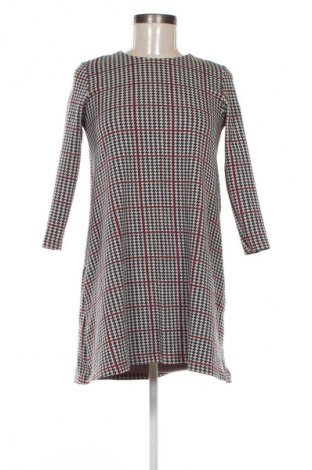 Šaty  Stradivarius, Veľkosť M, Farba Viacfarebná, Cena  1,95 €