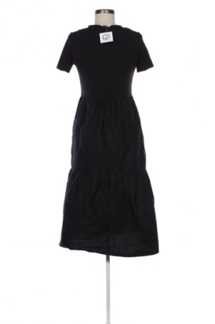 Sukienka Stradivarius, Rozmiar S, Kolor Czarny, Cena 104,99 zł