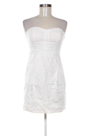 Kleid Tally Weijl, Größe S, Farbe Weiß, Preis 15,15 €