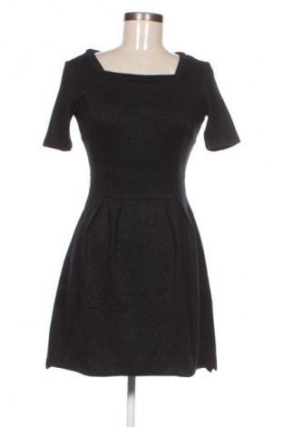 Sukienka Tatuum, Rozmiar S, Kolor Czarny, Cena 43,99 zł