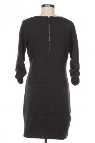 Kleid Tom Tailor, Größe M, Farbe Mehrfarbig, Preis 4,99 €