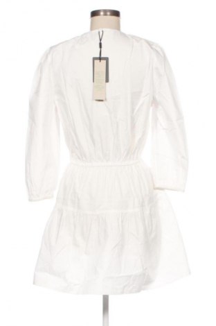 Рокля Tommy Hilfiger, Размер M, Цвят Бял, Цена 74,13 €