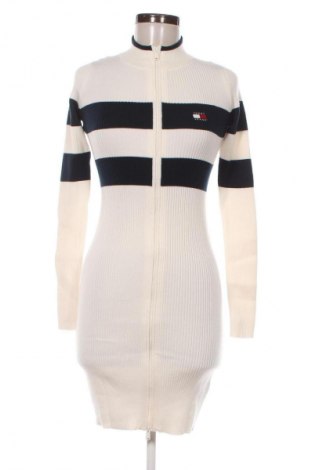 Рокля Tommy Jeans, Размер XS, Цвят Многоцветен, Цена 42,43 €