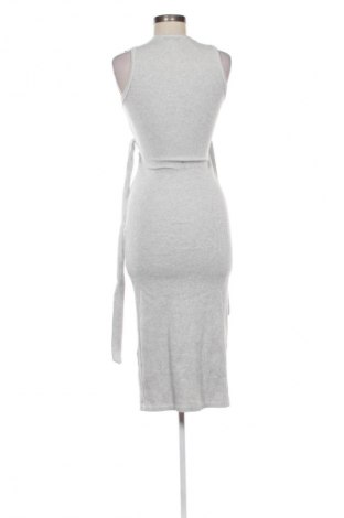 Kleid Topshop, Größe M, Farbe Grau, Preis 12,99 €