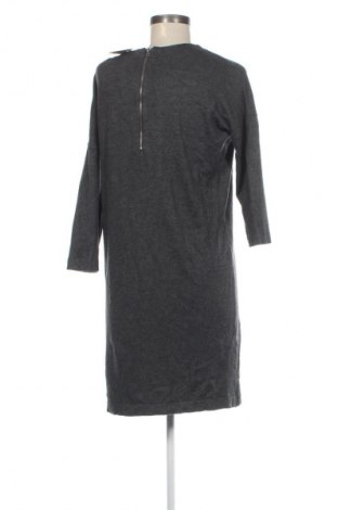 Рокля Vero Moda, Размер M, Цвят Сив, Цена 8,18 €