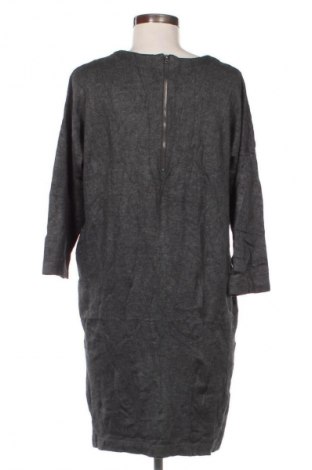 Kleid Vero Moda, Größe M, Farbe Grau, Preis 2,99 €