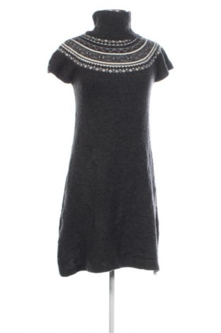 Рокля Yessica, Размер M, Цвят Многоцветен, Цена 6,64 €