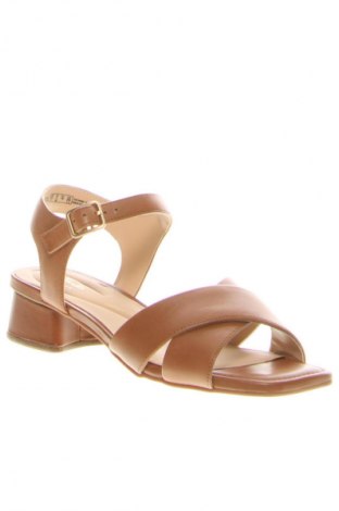 Сандали Clarks, Размер 40, Цвят Кафяв, Цена 46,01 €