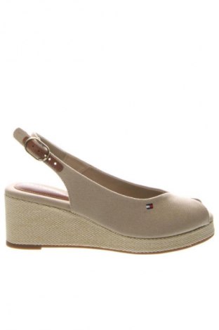 Сандали Tommy Hilfiger, Размер 38, Цвят Бежов, Цена 85,89 €, #134384737