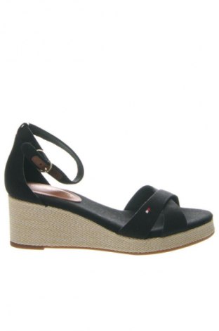 Sandalen Tommy Hilfiger, Größe 39, Farbe Schwarz, Preis 46,99 €, #134401150