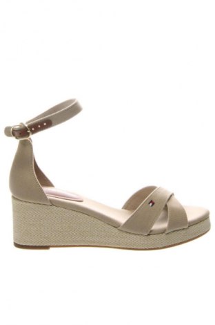 Сандали Tommy Hilfiger, Размер 40, Цвят Бежов, Цена 86,91 €, #134401266