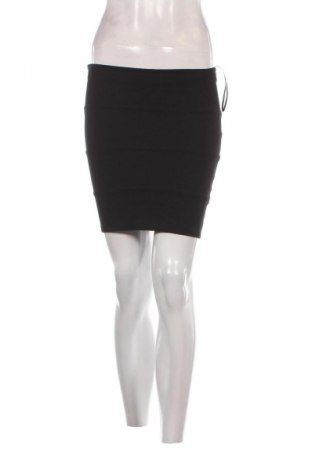 Spódnica Pull&Bear, Rozmiar S, Kolor Czarny, Cena 6,99 zł