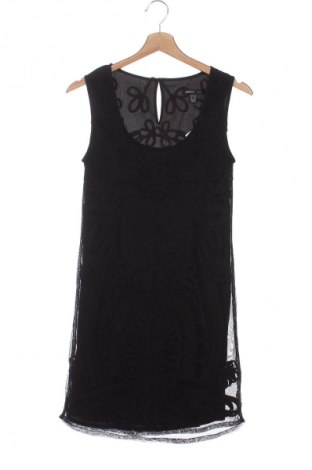 Рокля Mango, Размер XS, Цвят Черен, Цена 11,75 €