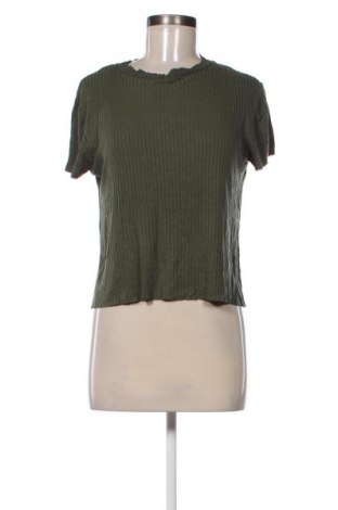 Damen Shirt Bershka, Größe M, Farbe Grün, Preis 8,99 €
