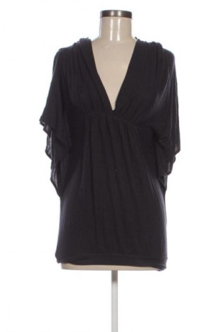 Damen Shirt Bershka, Größe M, Farbe Blau, Preis 8,99 €