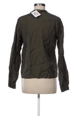 Damen Shirt Cream, Größe M, Farbe Grün, Preis 2,99 €